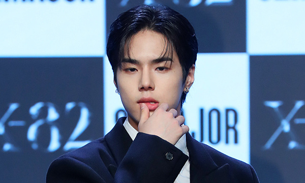 황성빈, 과거 논란에 &${esc.h}34;경솔한 행동 깊이 반성&${esc.h}34;