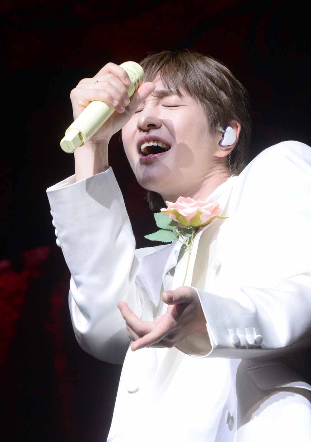 [SW포토]감미로운 창법의 온유