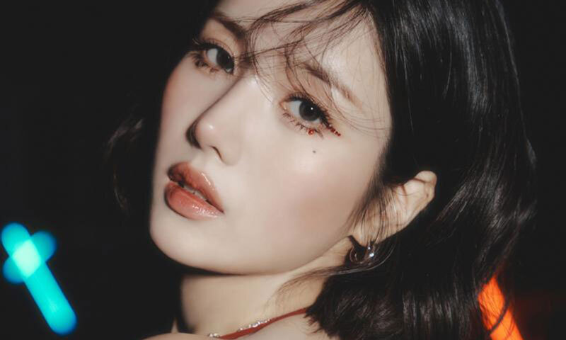 권은비, '게임 캐릭터'로 등장 화제