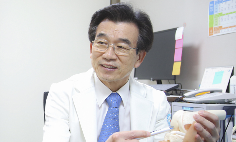 지속적인 무릎통증…십자인대 파열?