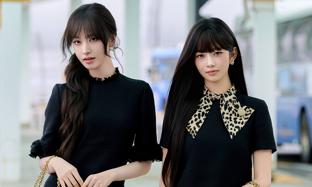 시크한 트윈 룩으로 등장한 아이브 리즈, 레이