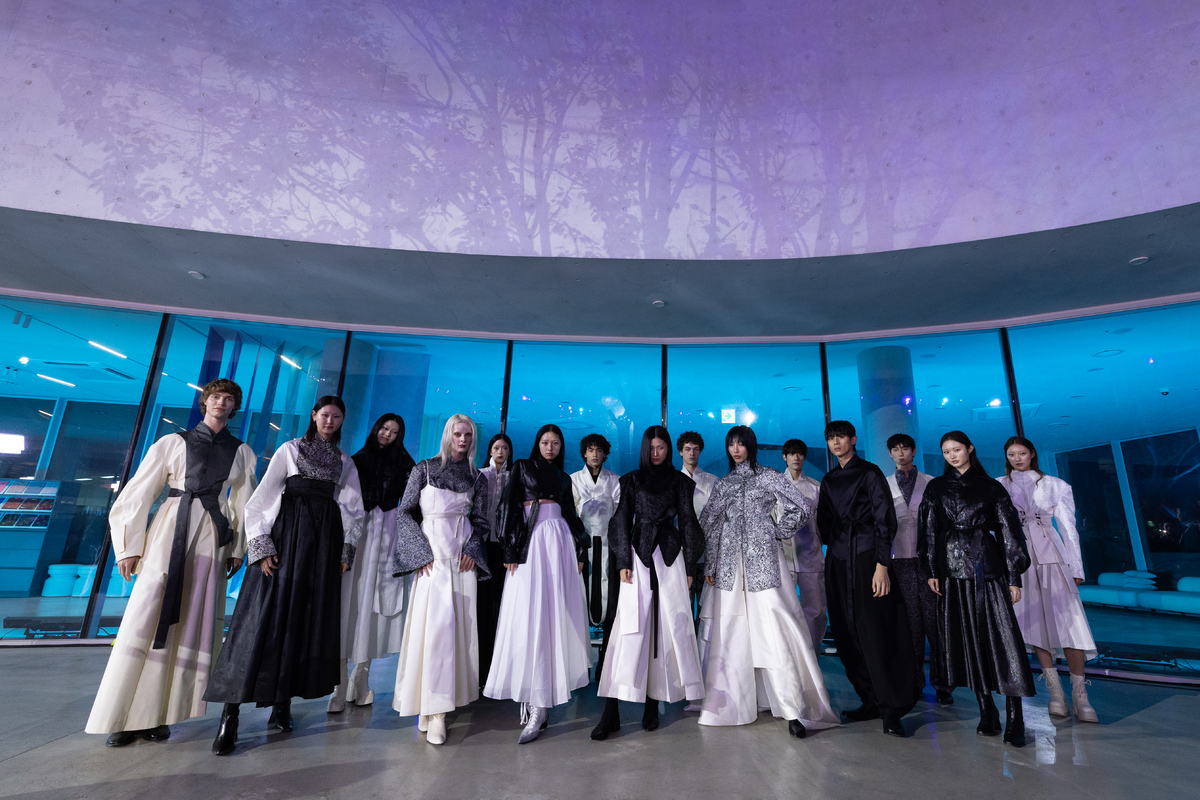 진주실크박물관 오픈…이진희 작가 전시 ‘오방–The Woven Cosmos’ 선봬