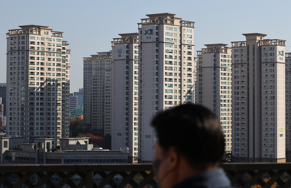 주택 공시가격 현실화율 4년 연속 동결... 보유세는 오른다